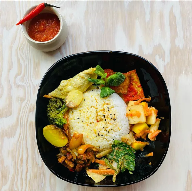 devy - INDONESIAN STREETFOOD