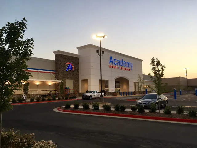 Lewis Crossing Shopping Center