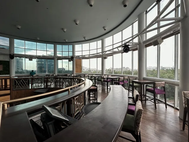 SOCA - Brewery & Lounge