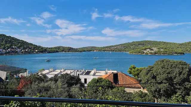 Apartments Hari Tisno