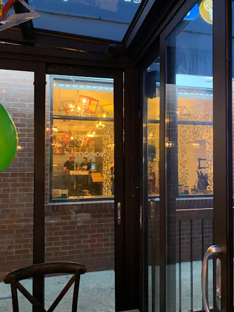 Samooon Resto & Lounge