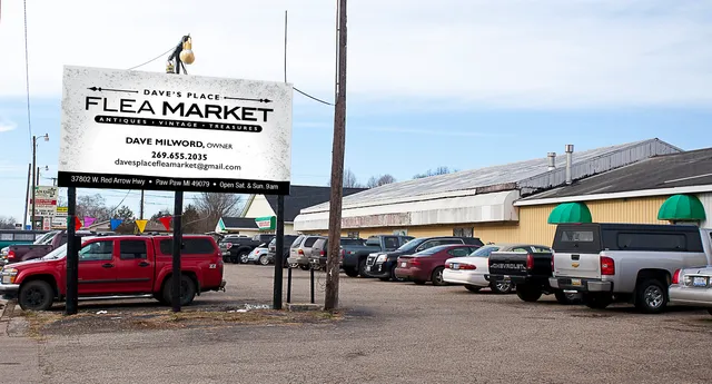 Dave's Place Flea Market
