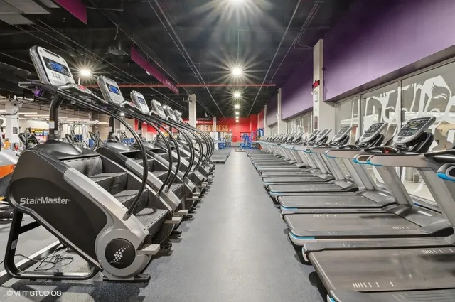 Crunch Fitness - Rochdale