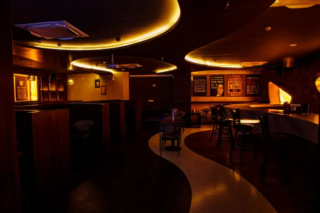 HOTEL THE ROYAL GRAND