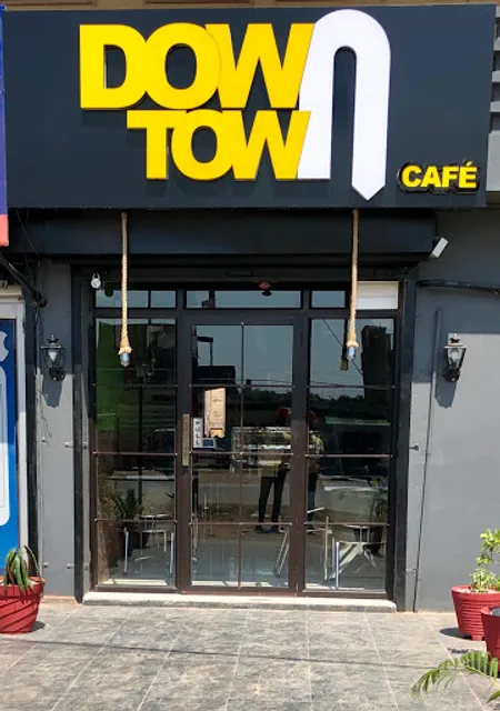 DOWNTOWN CAFE
