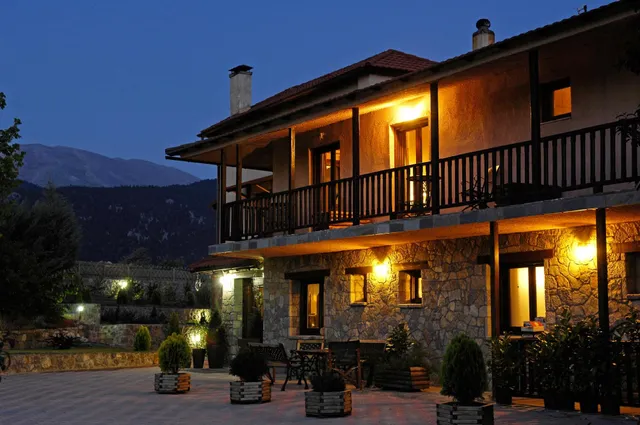 Boutique Hotel SKAMNOS in Arachova by Delphi Greece