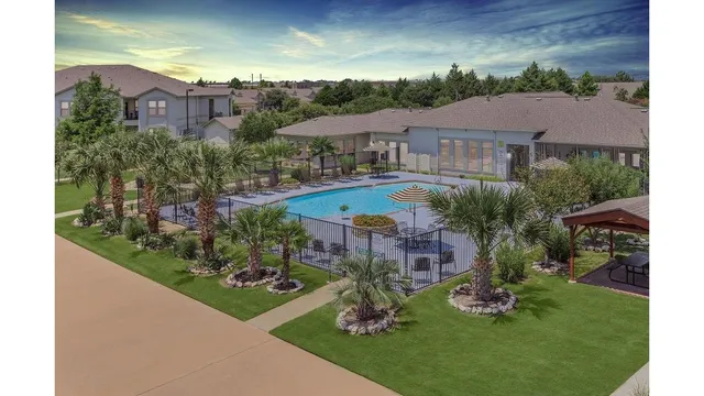 Landings of Carrier Parkway