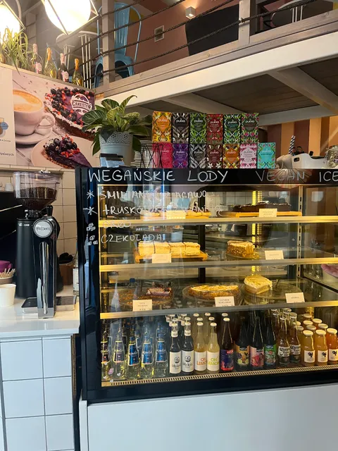 Cakester Cafe | BREAKFAST | COFFEE | MATCHA