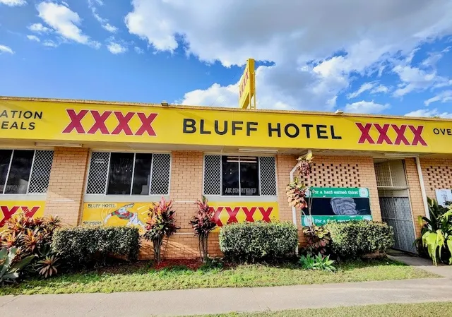 Bluff Hotel