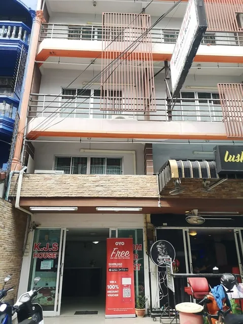 OYO 75414 KJS Pattaya​