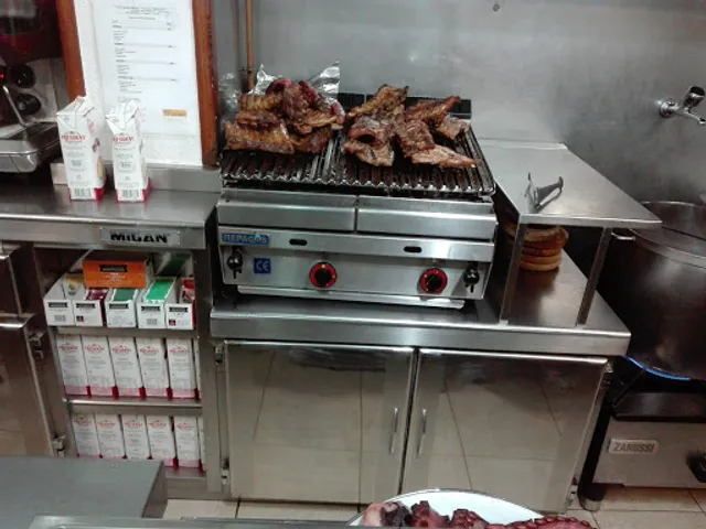 Mesón pulpería O Típico