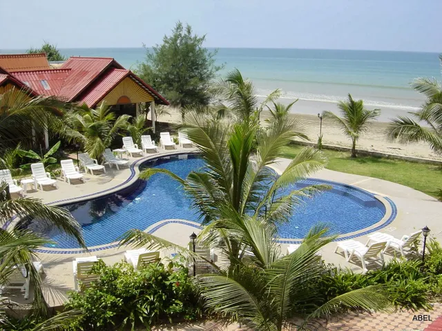 Noble House Beach Resort