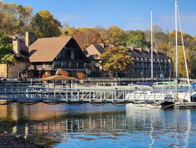 Joe Wheeler Resort Lodge