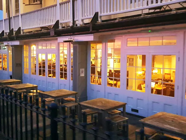 The Boathouse Bar & Restaurant