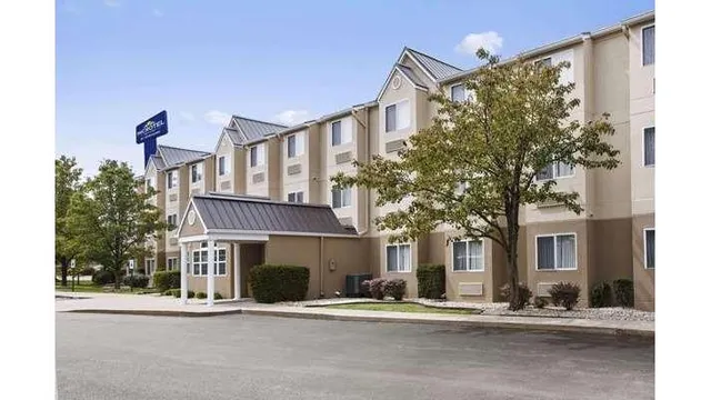 Microtel Inn & Suites by Wyndham Louisville East