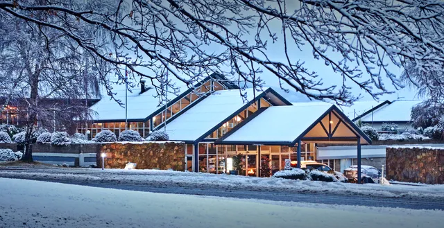 Horizons Lake Jindabyne
