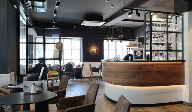 Geier. Die Bäckerei - Kaffeehaus