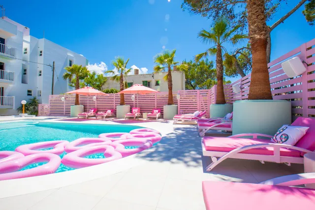Wi-Ki-Woo Hotel Ibiza