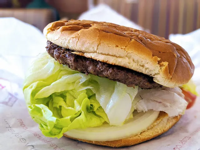 Nation's Giant Hamburgers & Great Pies
