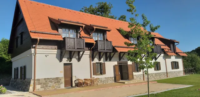 Somhegyi Öreg Hársfák Major