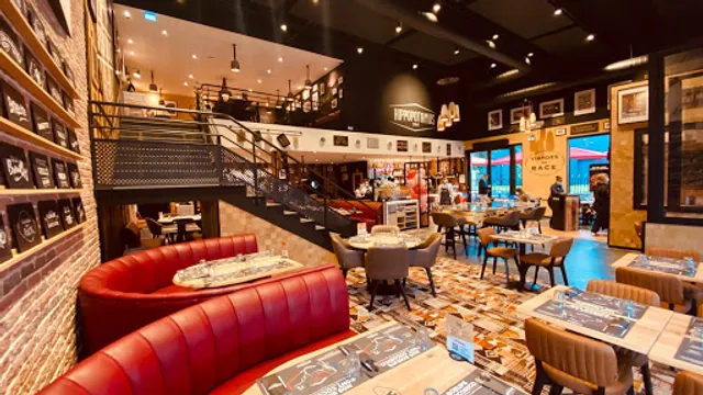 Hippopotamus Steakhouse