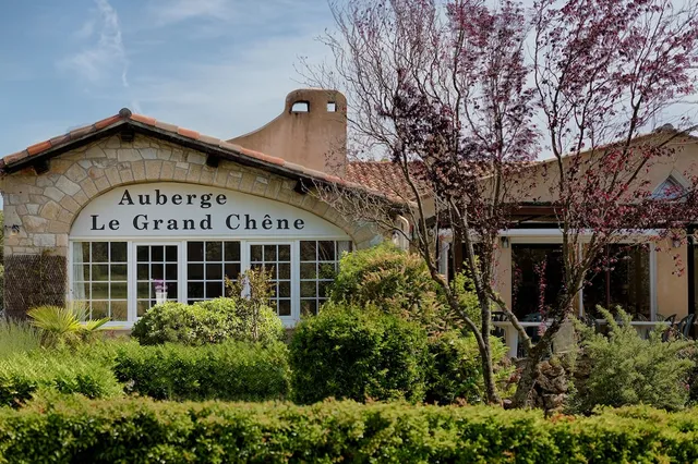 Hôtel - Auberge du grand chêne