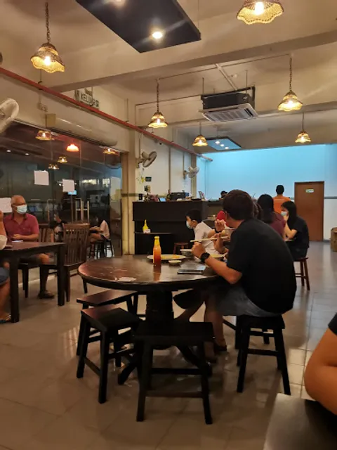 Thong Shui House Cheng