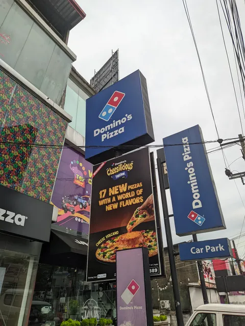 Domino's Pizza - Pelawatte