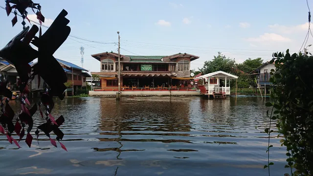 Wat Bang Krai Nok