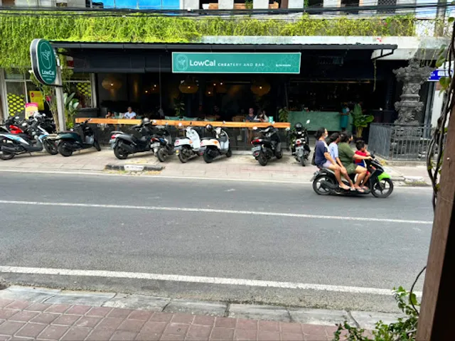 LowCal, Cheatery and Bar