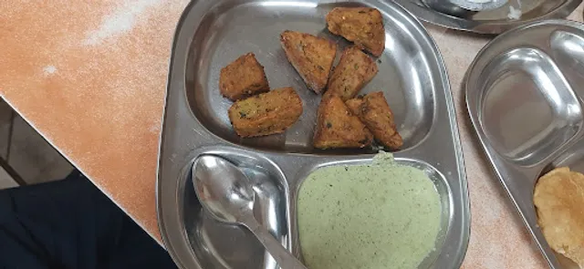 Hotel Kolhapuri Chiwda