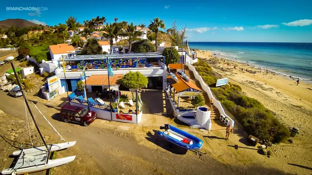 SURFERS ISLAND - Surf-and Kitesurfschool Fuerteventura