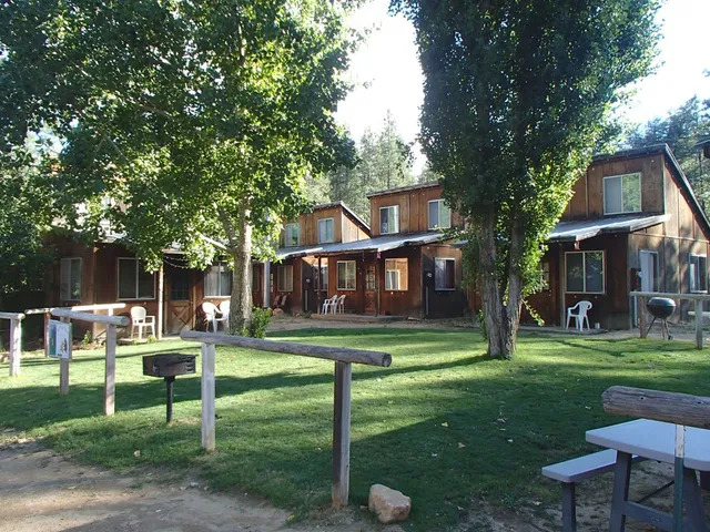Bear Creek Cabins