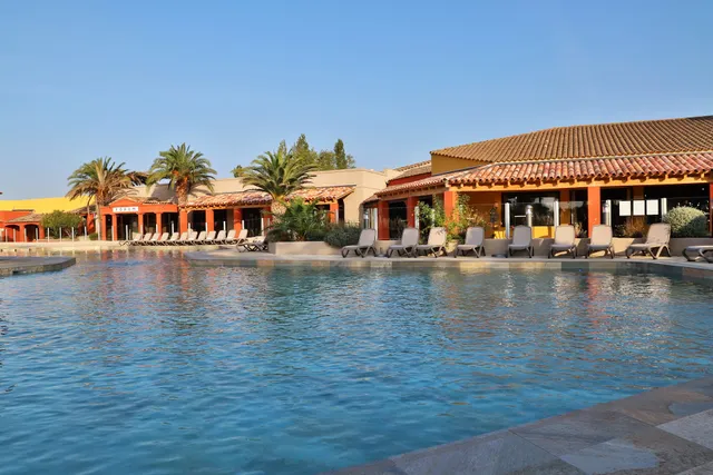 SOWELL Family LES AMANDIERS