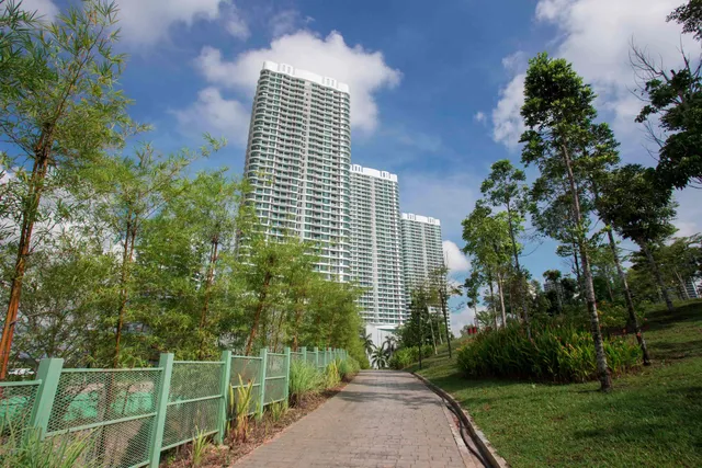 Hijauan Medini - The M Macrolink Medini (Tower A Entrance)