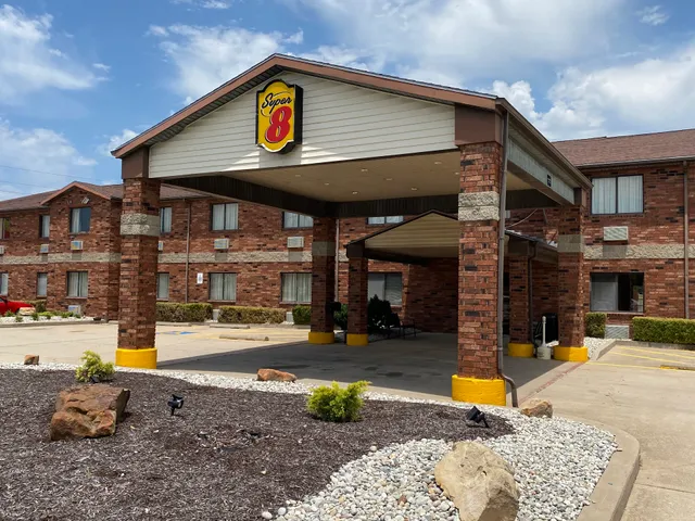 Super 8 by Wyndham Independence