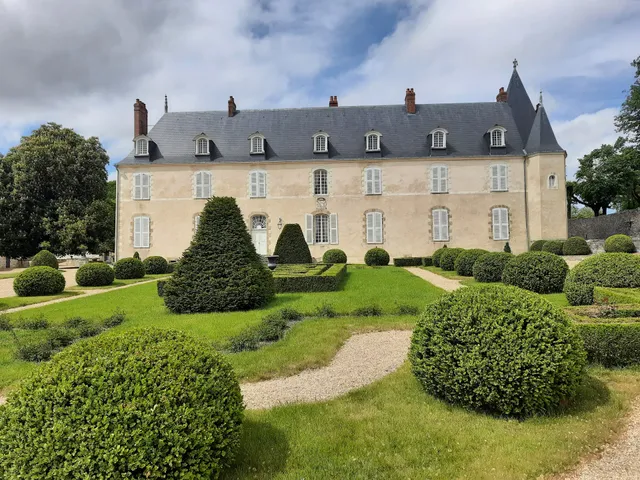 Le Château d'Hauterives