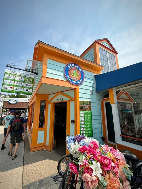 Verde's Smash Burger Cantina