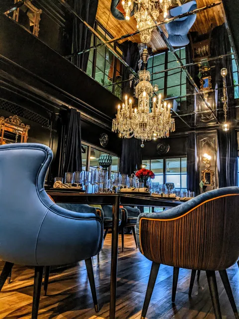 Polo Club Restaurant & Lounge