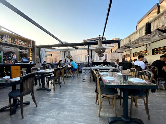 Misafir Restaurant - Roof garden - Coctail - Shisha