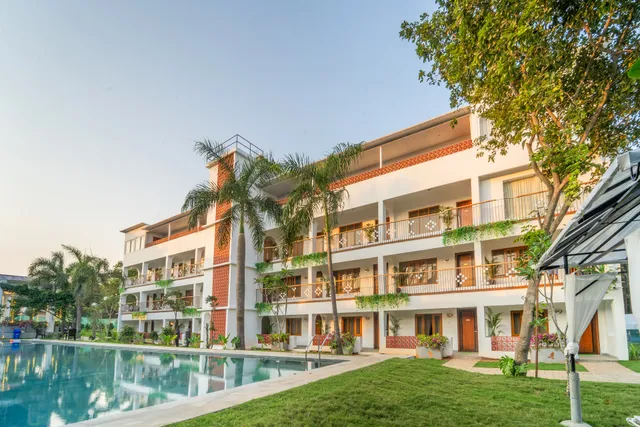 Madras Chronicle Bay Resort & Spa