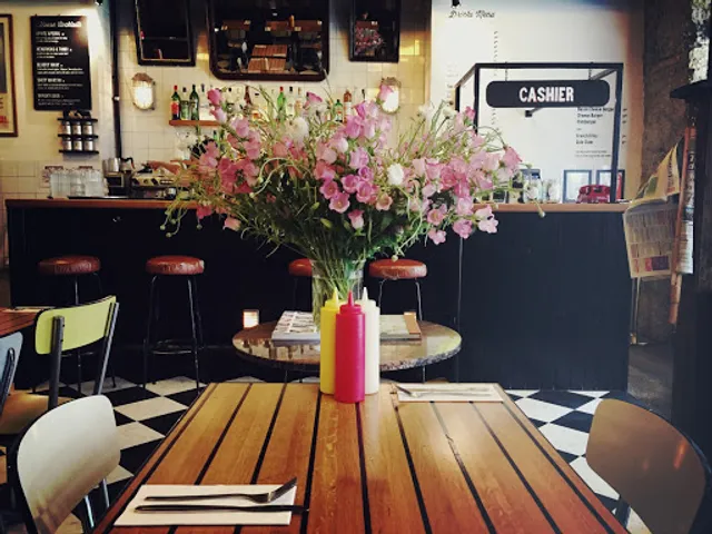 The Hamburger Foundation - Pâquis