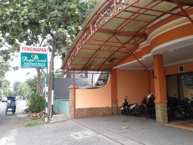 Puspa Indah Guesthouse RedPartner