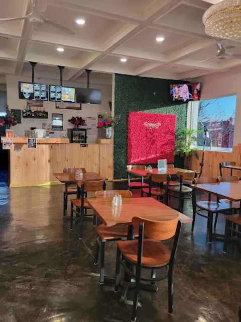 K & R International Restaurant & Bar