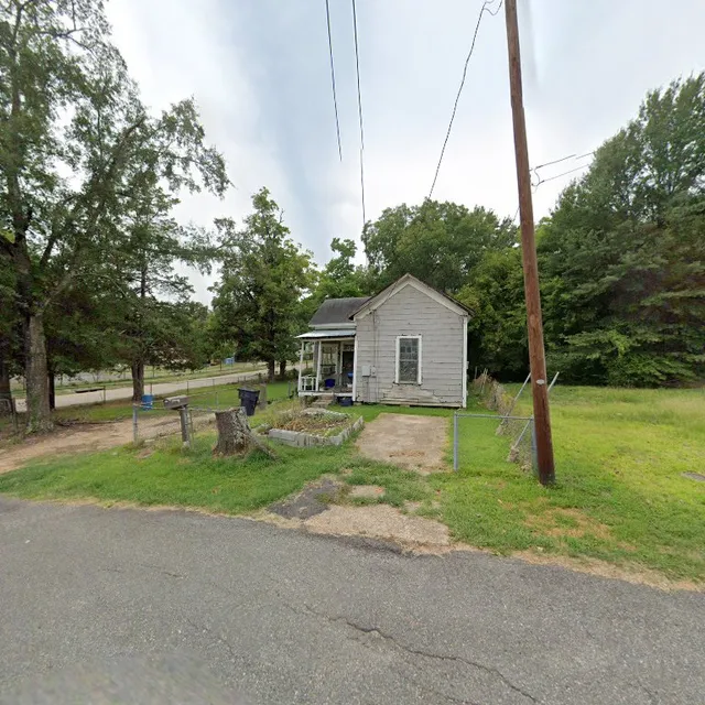 The Yard Ah Ghetteaux Bistreaux