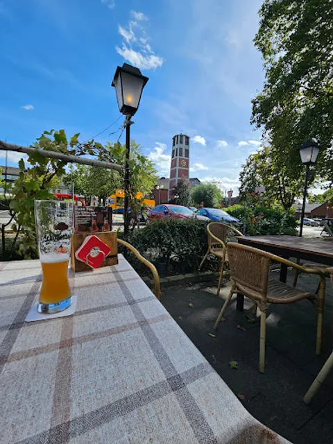 Äädjeschoss am Markt