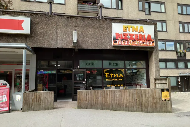 Etna Pizzeria