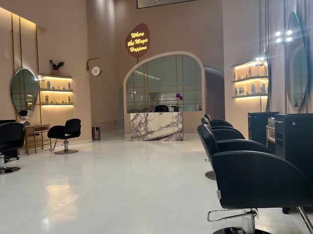 Bombshell Hair Lounge