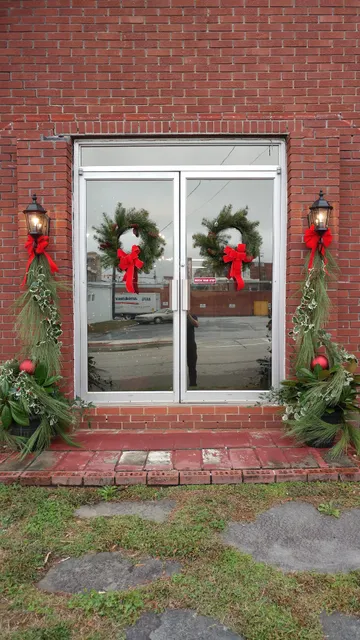 Ann's Flower & Gift Shop