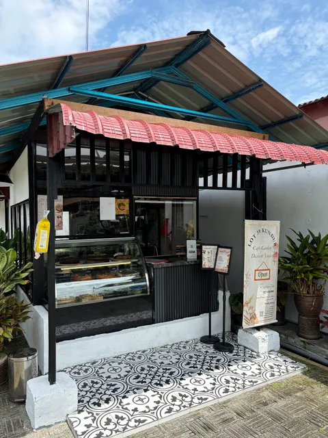 LOT 39 KUNDUR (DESSERT CAFE GARDEN & HOMESTAY)